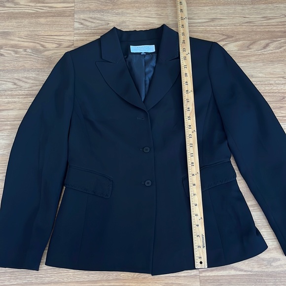 Tahari Pants Suit Size 10 P like new - Picture 3 of 12